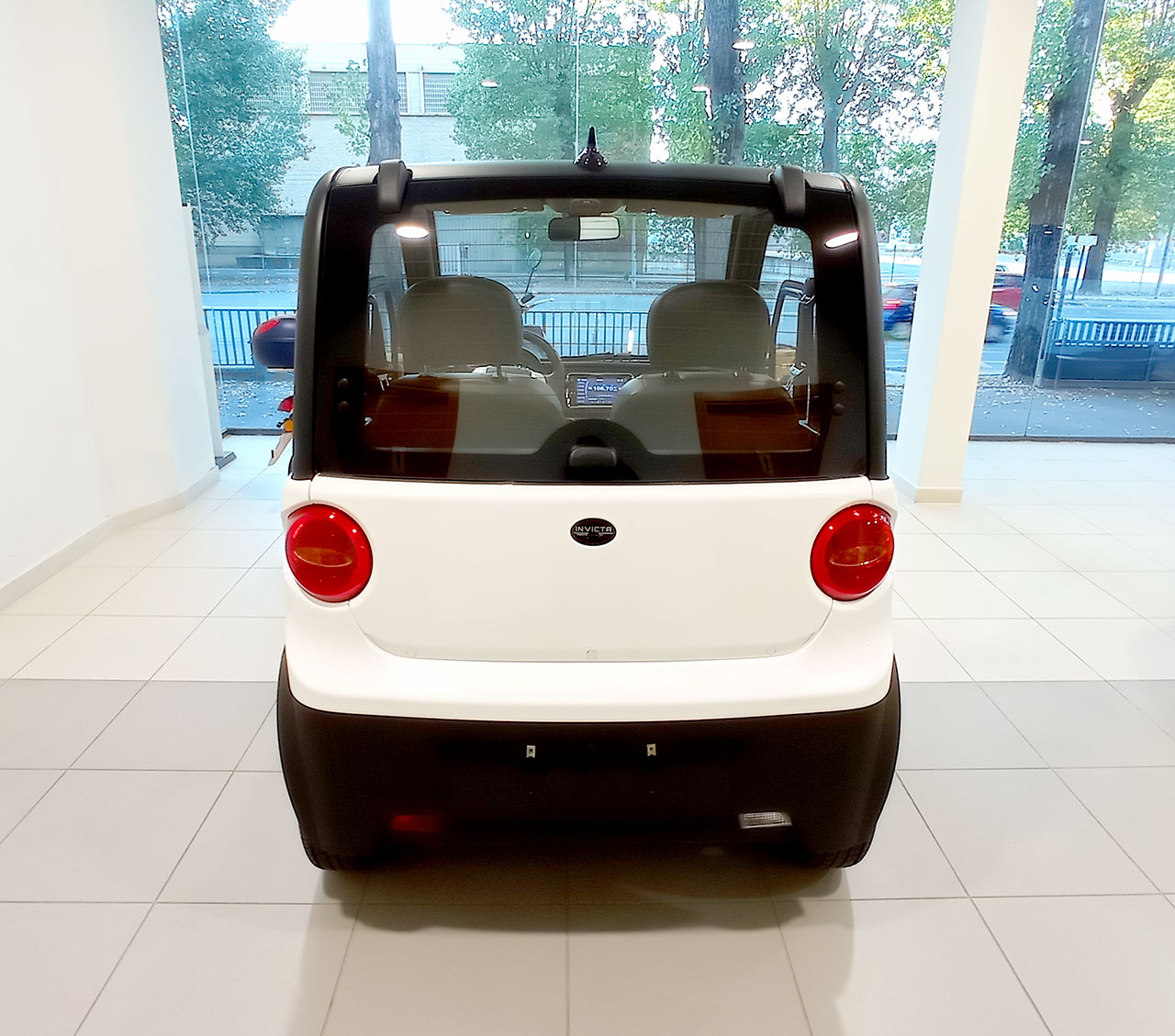 Invicta Electric Eidola