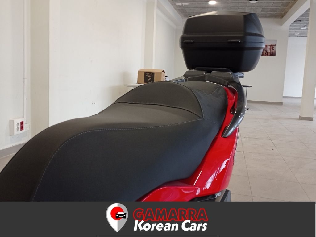 Moto Eléctrica Invicta Neila Rojo