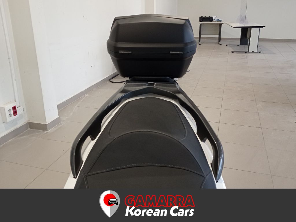 Moto Eléctrica Invicta Neila Rojo